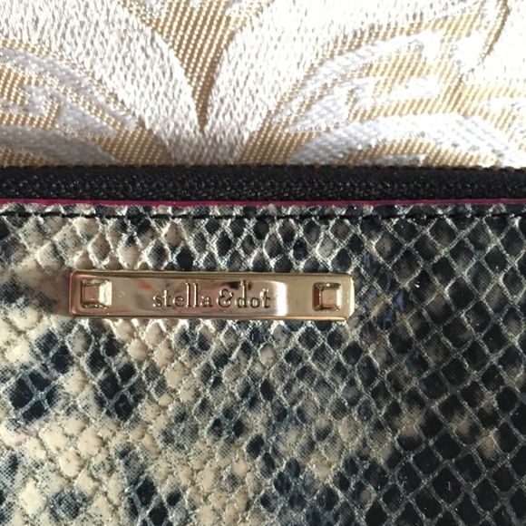 Stella & Dot Wallet-to-Wrislet π - Picture 2 of 8